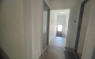 Garsoniera decomandata cu 1 cameră și bucatarie separata si pivnita - Poză 11