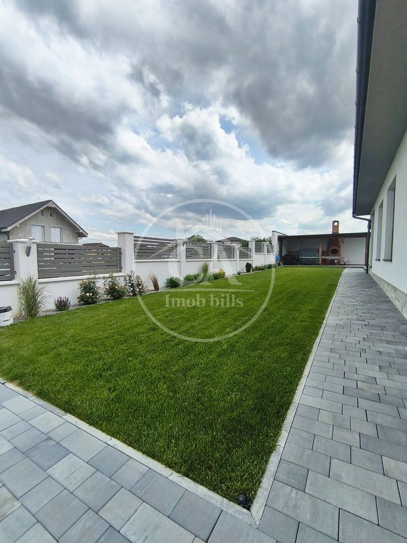 Casa de vanzare cu 4 camere si piscina in Cihei, Bihor - Poză 19