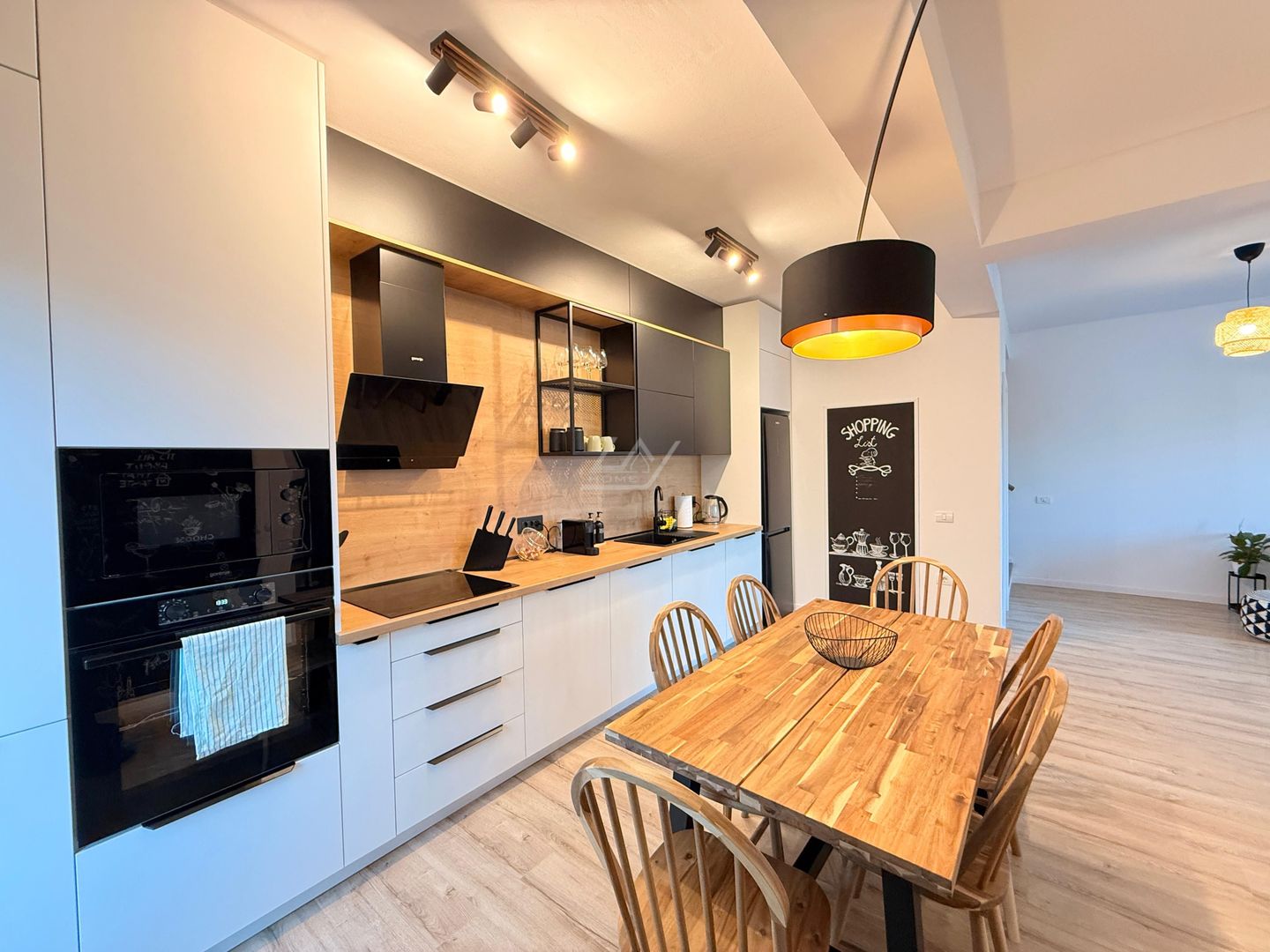 PRIMA INCHIRIERE. Casa moderna si cocheta. Curte amenajata. Loc de parcare. - Poză 7