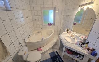 Casa singur in curte 4 camere 650 teren Piata Cluj - Poză 6