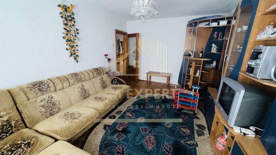 APARTAMENT 2 CAMERE ETAJ 2 GRUI CAMPULUNG - Poză 1