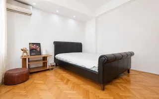 Vila zona Stefan cel Mare - 380 mp teren - 452 mp utili, Rezidential / Office - Poză 23