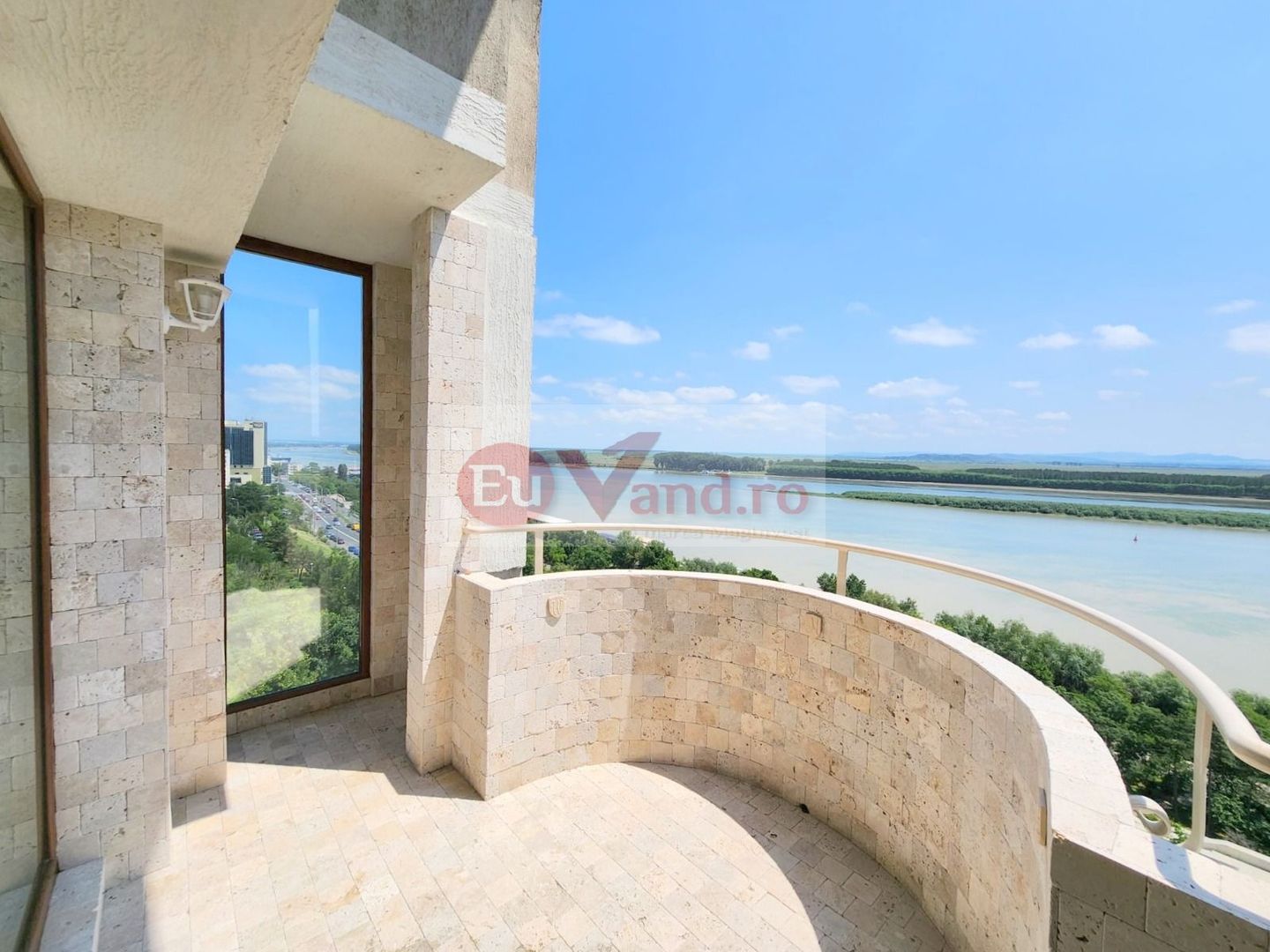 De vanzare apart. 3 camere Faleza , vedere Dunare, 78 mp, renovat premium - Poză 1