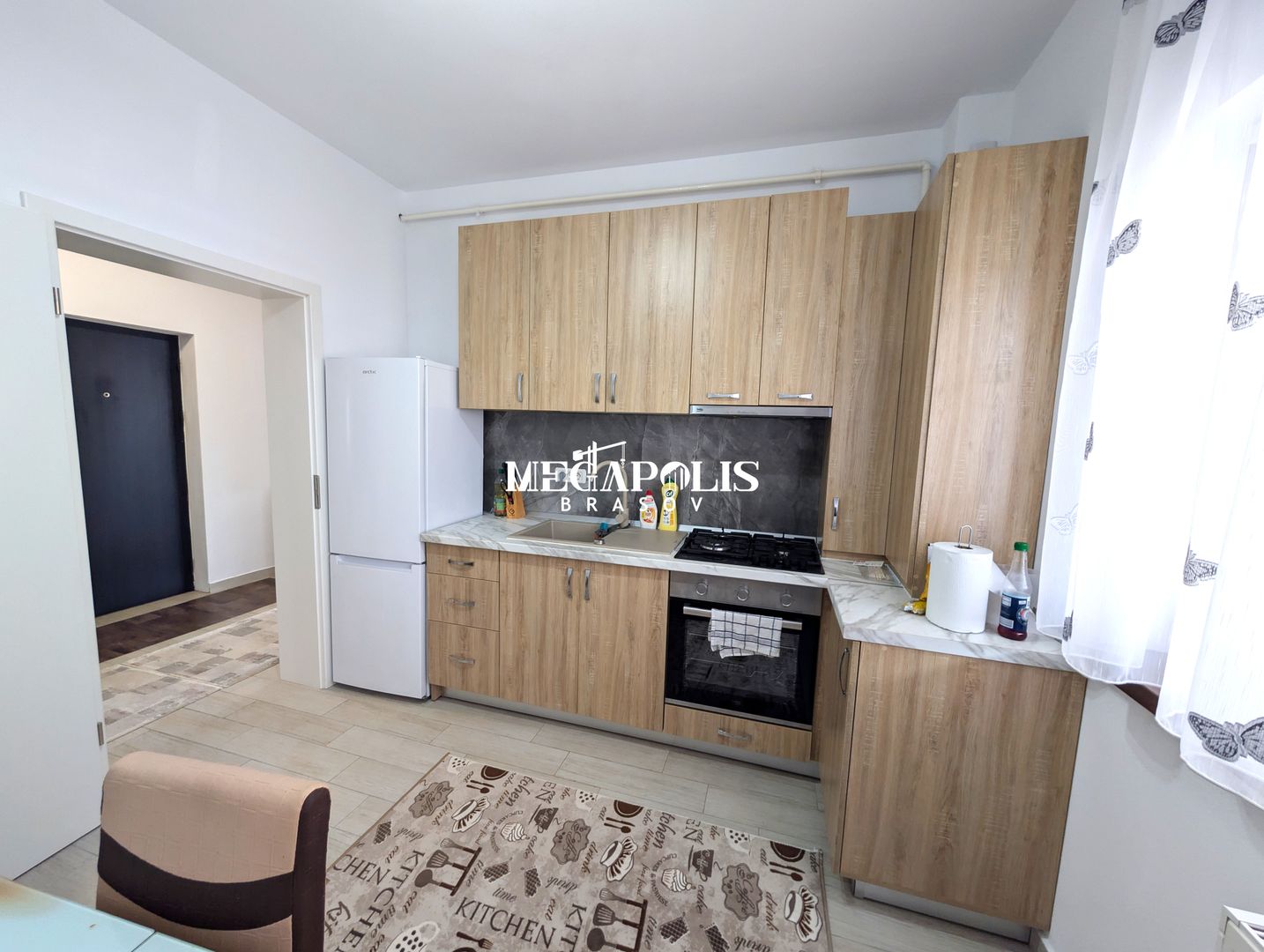 Apartament 2 Camere Decomandat Strip-Mall Sanpetru - Poză 1