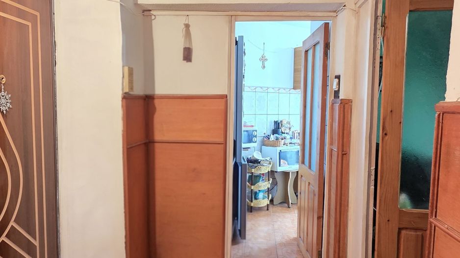 Apartament cu 2 camere, etaj 5, VASLUI - zona CRUCEA GĂRII; - Poză 6