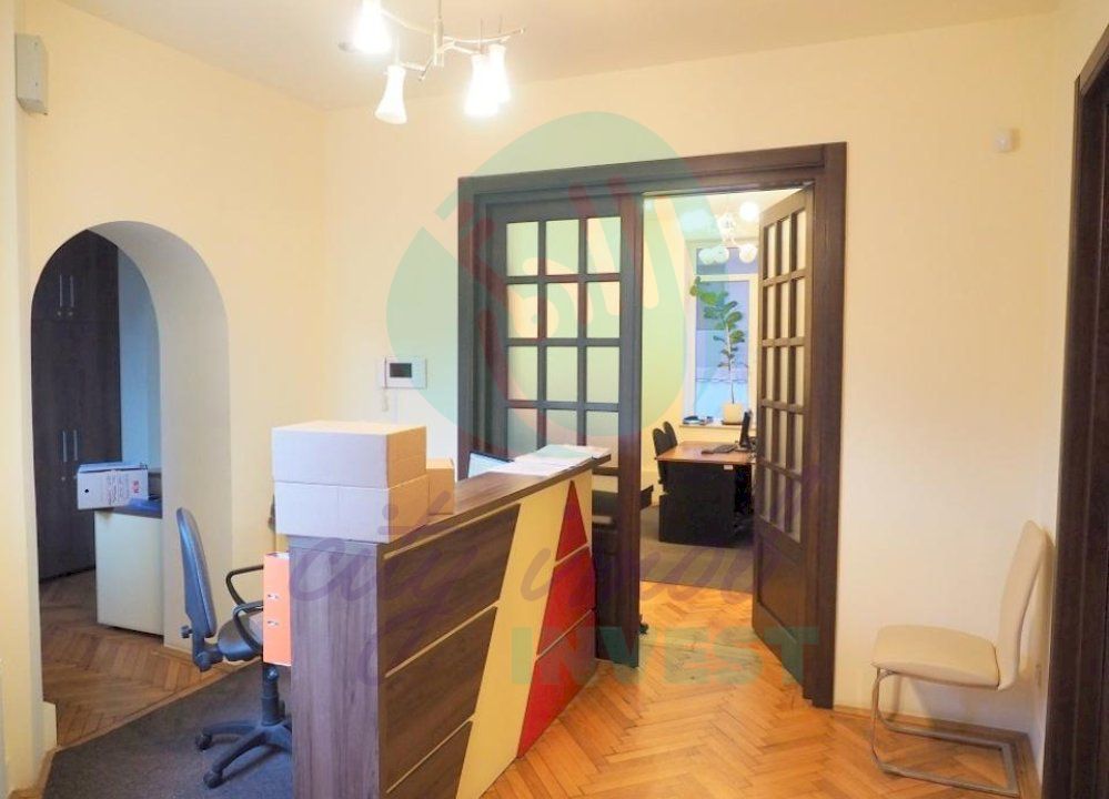 Vila RECONDITIONATA vis-a-vis de PARC - Poză 8