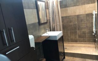 Apartament la casa zona Centrala - Poză 10
