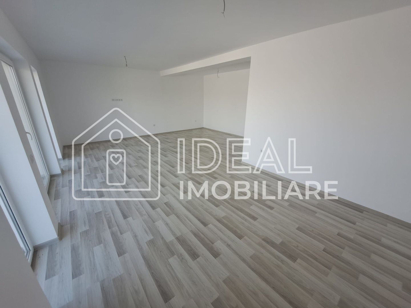 Duplex  Modern LA CHEIE cu 4 camere si gradina ,in Cristian - Poză 3