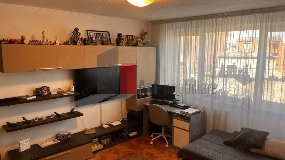 APARTAMENT 3 CAMERE STEFAN CEL MARE - OBOR - Poză 1