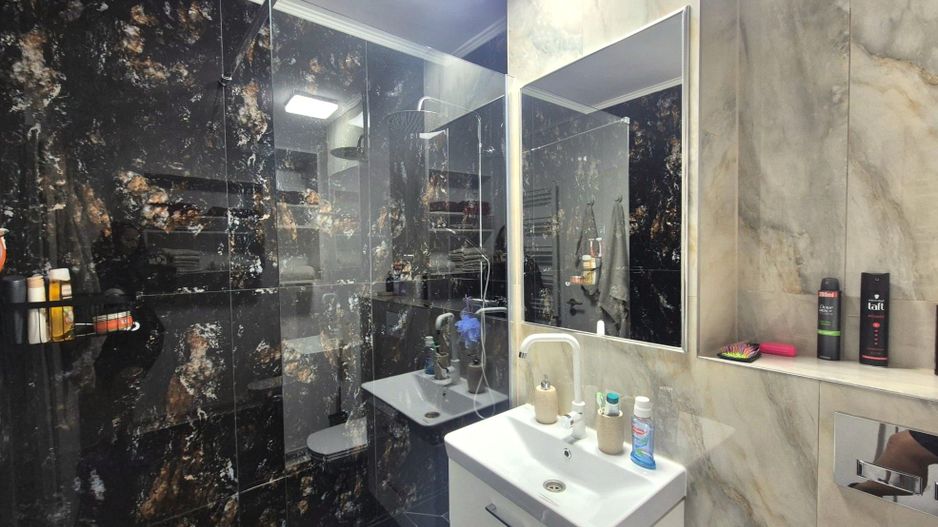 Zonă centrală – Apartament 2 camere, mobilat și utilat complet, modern - Poză 8