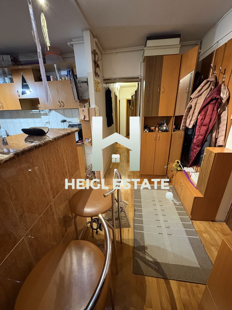 Apartament 3 camere Complexul Studentesc - Poză 4