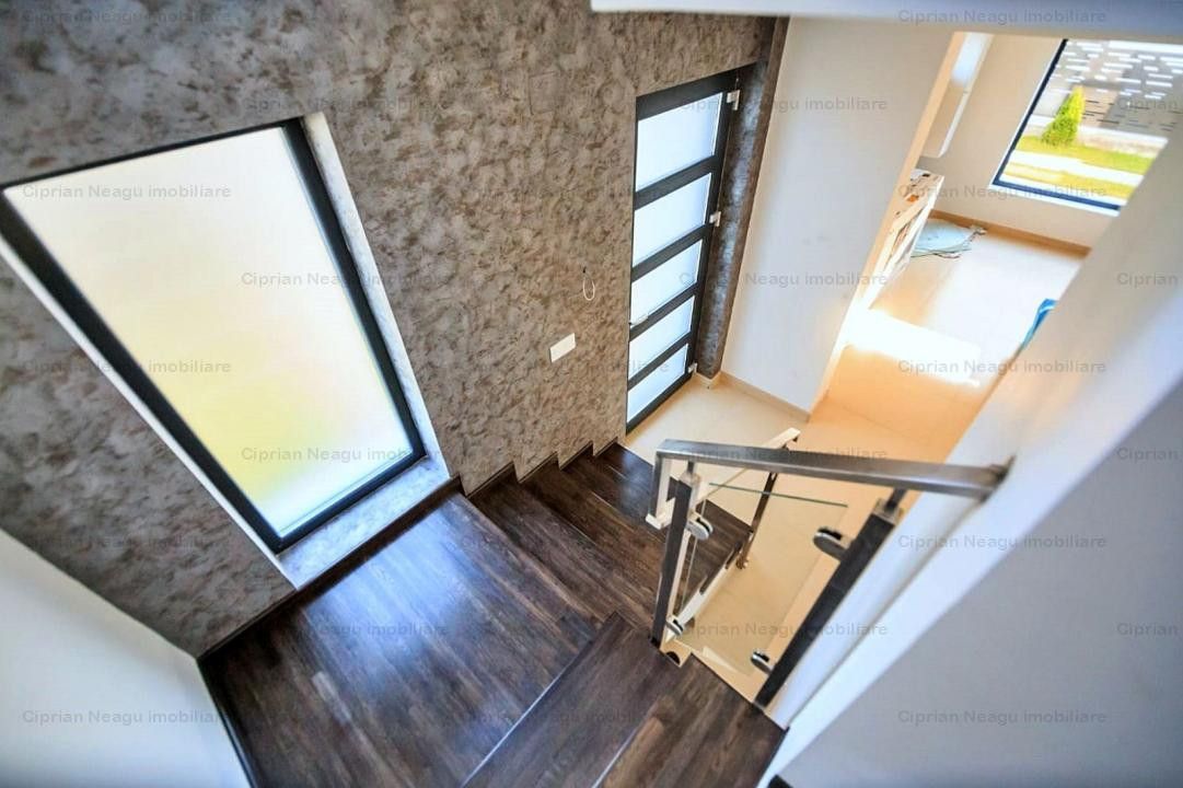 Vila moderna 4 camere, zona Prundu, Valea Geamana - Poză 15