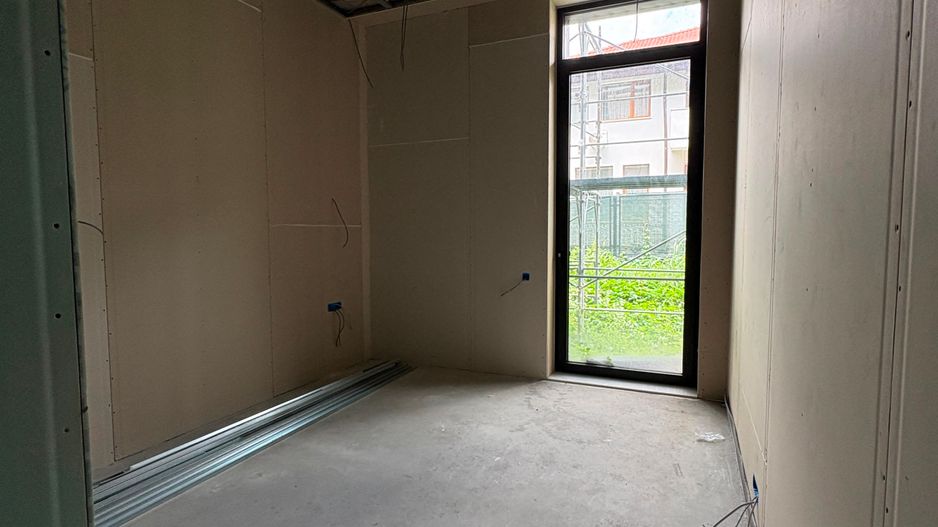 Proprietate unică, cu grădină privată, terasă și 5 locuri de parcare - Poză 14