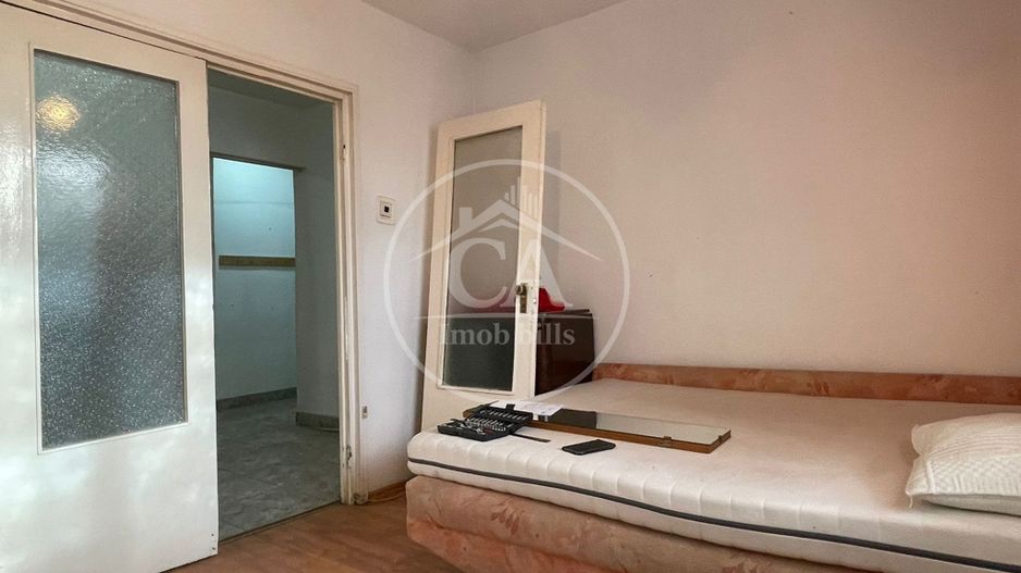 Apartament de vânzare cu 3 camere în zona Nufarul, Oradea - Poză 5