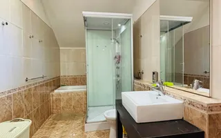 Casa individuala 6 camere, 1000 mp teren,  Grand Hotel Italia - Poză 12
