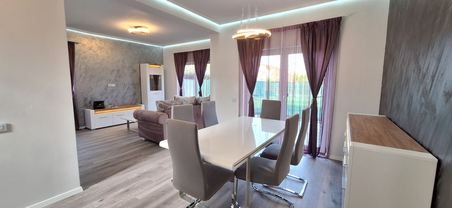 Duplex superb despartit prin garaj - Poză 2