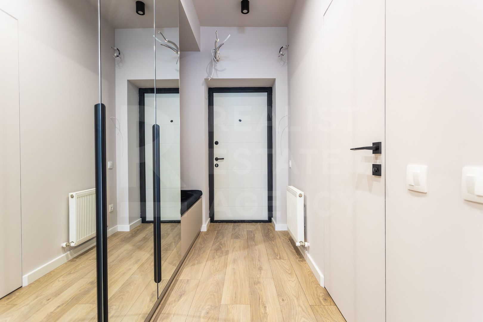 Vânzare apartament 2 camere,strada Alba Iulia, Buiucani. - Poză 31