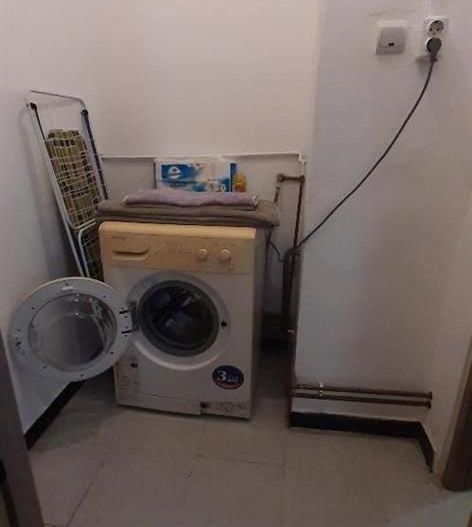 Apartament 2 camere zona centrala -Piata 700 centrala proprie - Poză 3