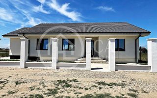 Casa de vanzare cu 4 camere in zona Santandrei, Oradea - Poză 1