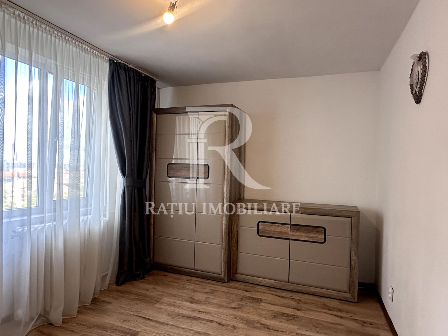 Apartament cu 3 camere de vânzare | Zona Malului Crișului | Oradea - Poză 10