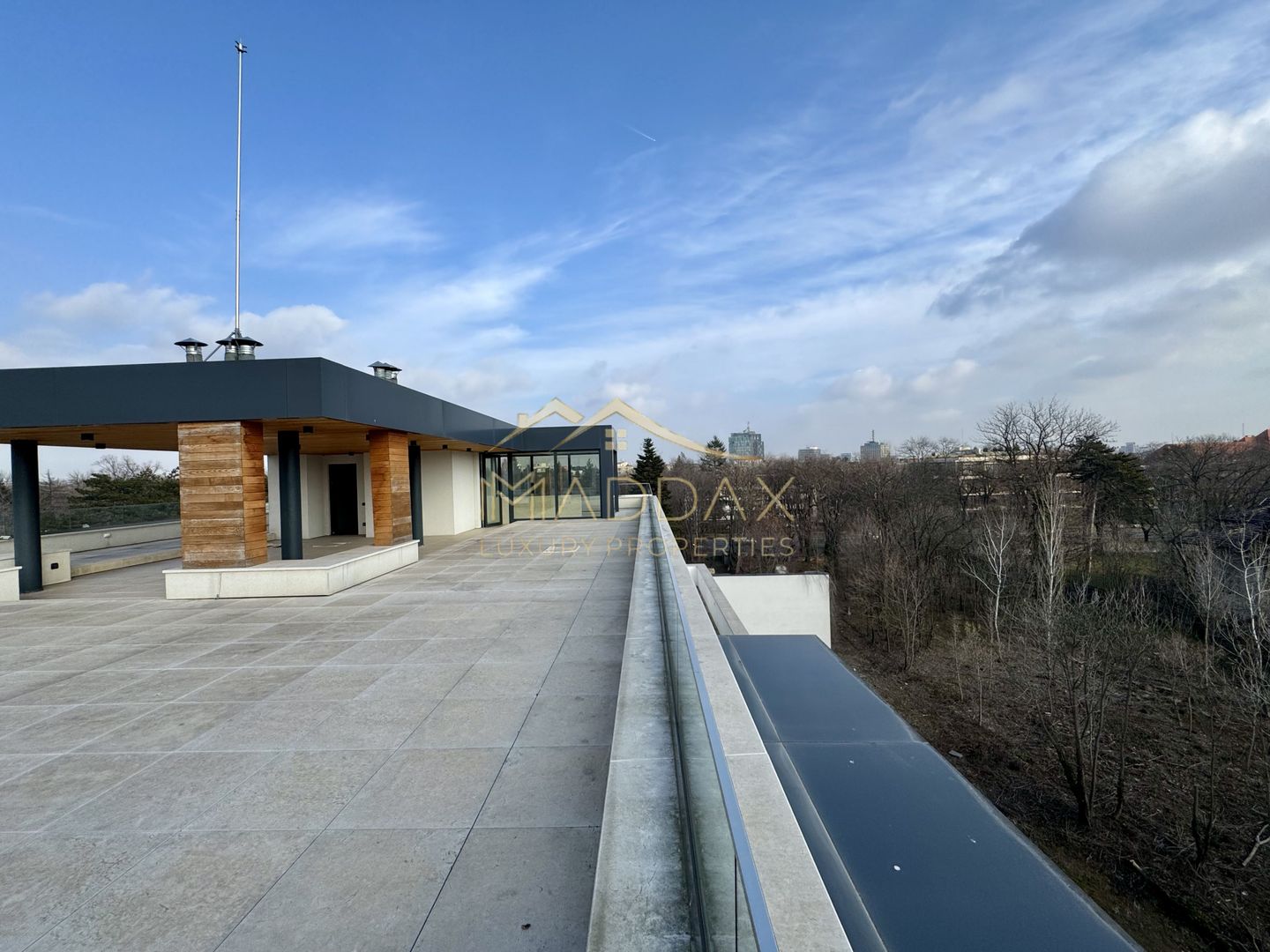 Resedinta de lux / *Kiseleff* - Poză 1