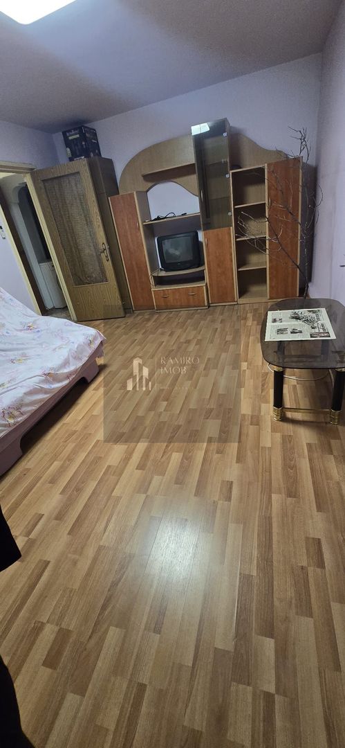 Apartament 3 camere 8 min metrou Aparatorii Patriei/centrala - Poză 3