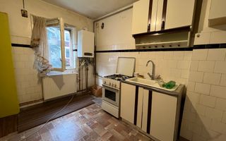 Etaj 1, 3 camere, spatios, 2 băi, centrală proprie – zonă excelentă - Poză 10