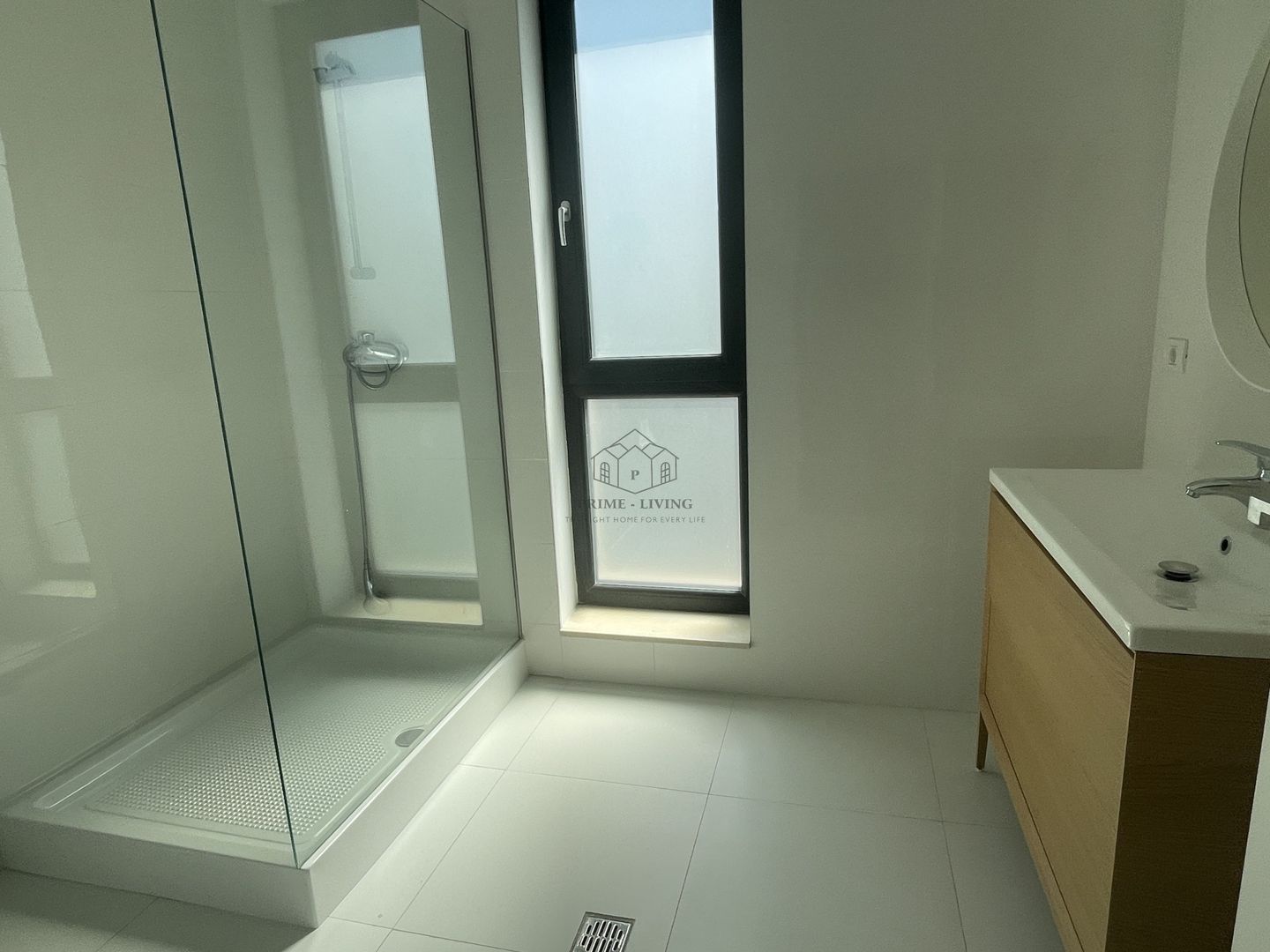 VILA NOUA SI MODERNA CU 5 CAMERE LA INCHIRIERE IN OTOPENI - Poză 22