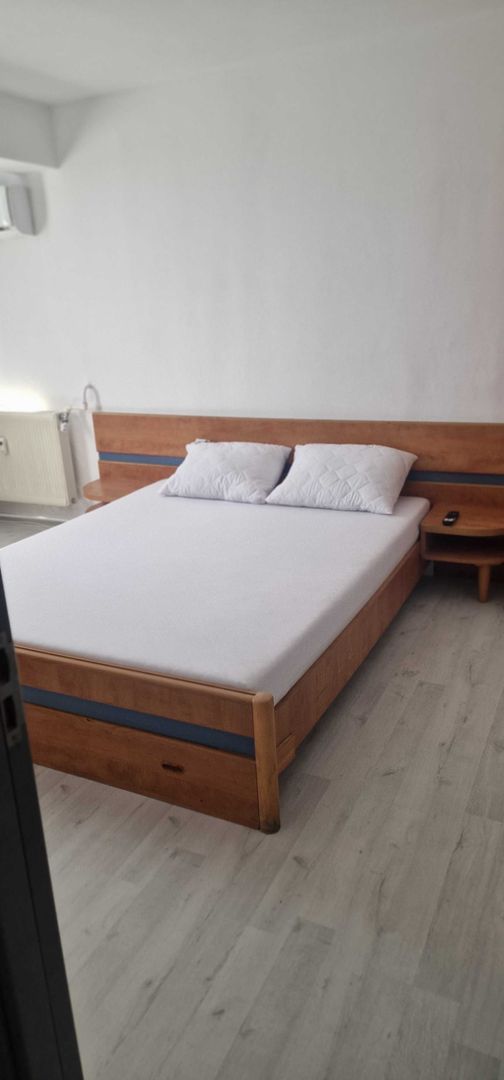 De inchiriat  Apartament 3 camere Bld. Cantemir (Shaormeria Dristor) - Poză 1