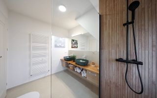 Proprietate Deosebita - Poză 54