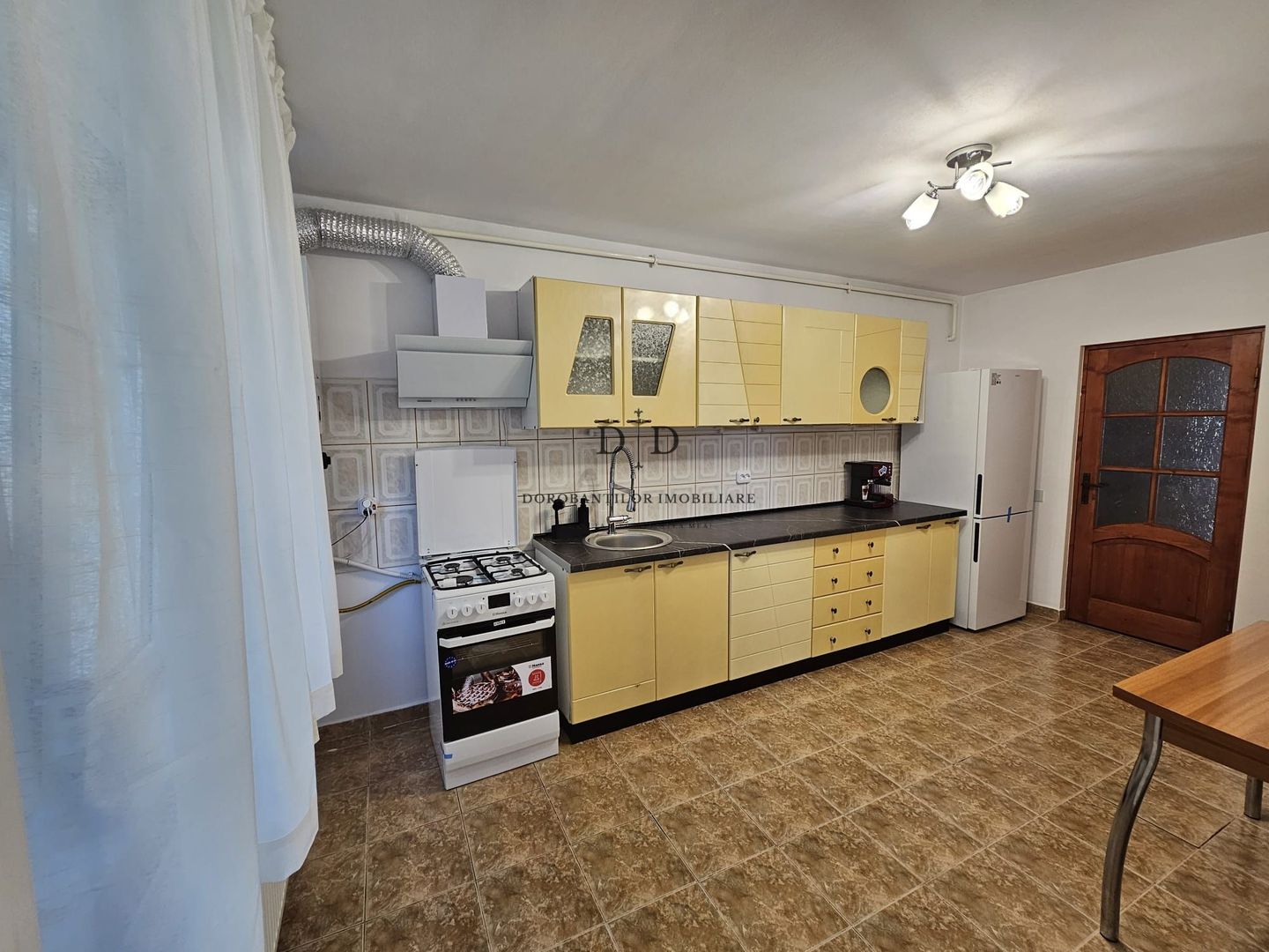 Apartament 4 camere, garaj +parcare, lângă Spitalul de Recuperare - Poză 4