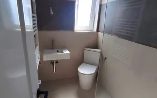 Casă Superbă P+1 | 4 Camere, 3 Băi & Dressing | Gata de Mutare - Poză 19