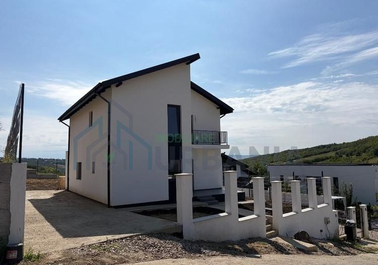 Vila de vanzare, Sorogari, Aroneanu - 4 camere, 120 mp utili, teren 500 mp - Poză 2