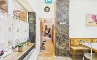 Casă și clădire de apartamente la Orțișoara - Poză 37