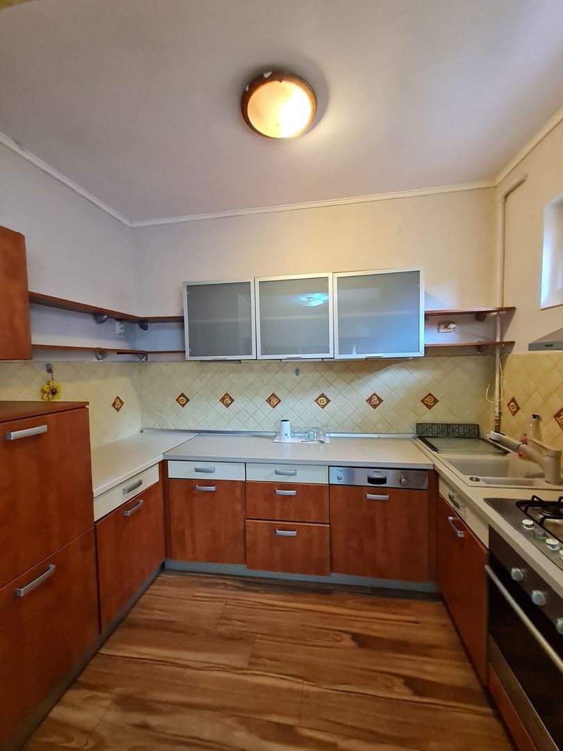 Casa cocheta zona Lipovei - Poză 11