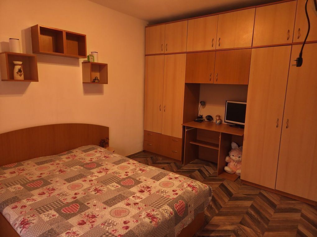 Apartament 2 camere modern, parcare proprie, Titan – Miniș - Poză 2
