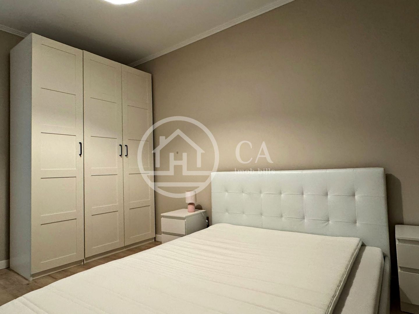 Apartament LUX de închiriat cu 3 camere Prima Onestilor, Oradea - Poză 3