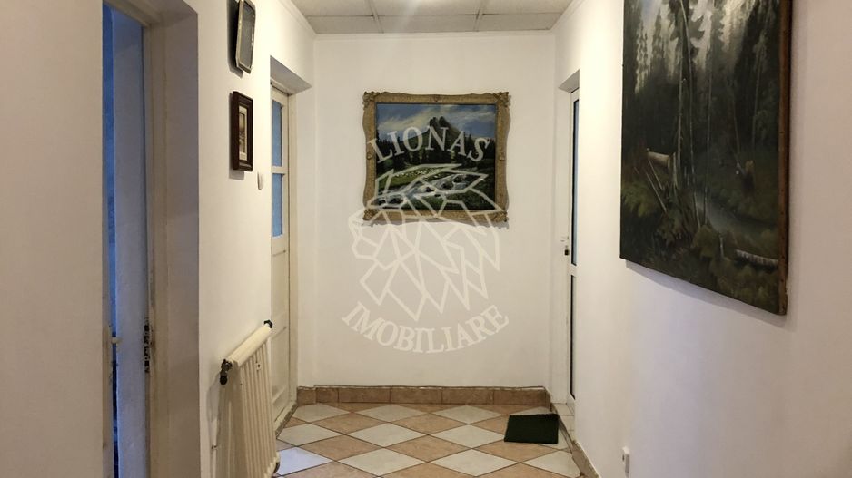 Casa Vila,  7 camere, 235 mp total, garaj, D+P+E, Sens Vechi - Poză 3