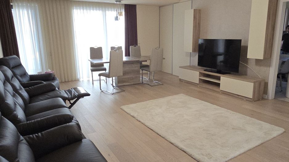 Inchiriere apartament 3 camere lux - 1 Mai - Poză 1