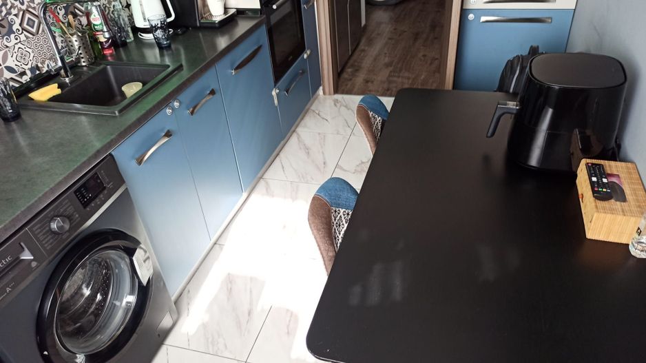 garsoniera total decomandata-42mp/metrou Berceni/3-5min pe jos - Poză 5