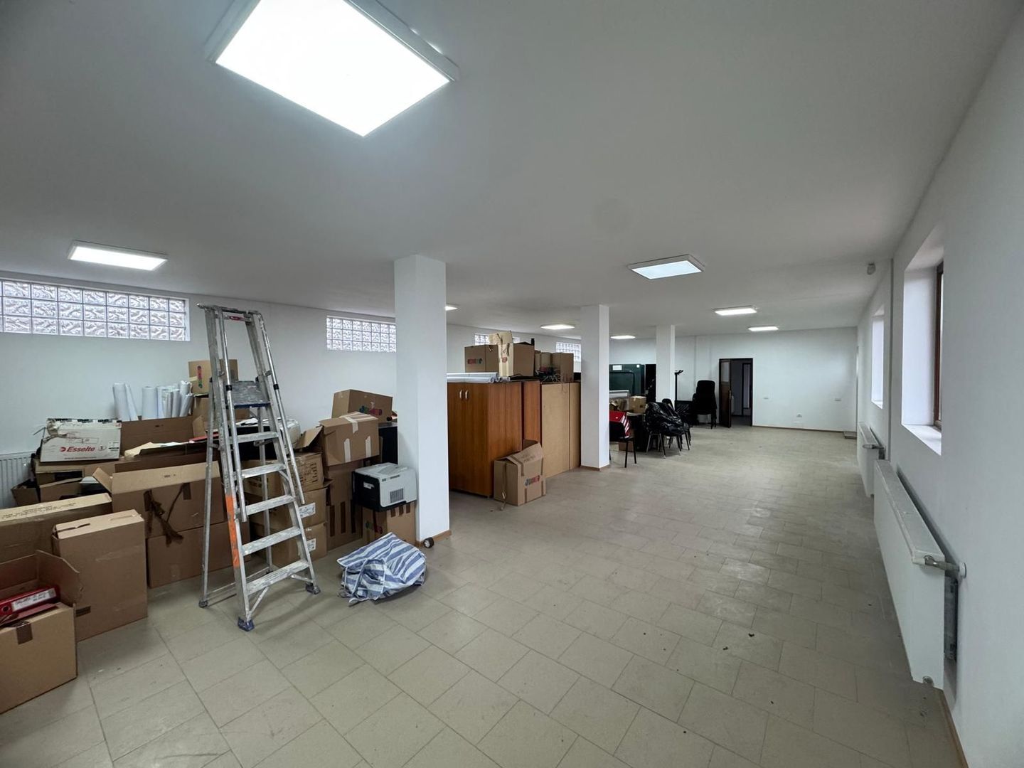 Propunem închiriere hală pentru depozitare, produ, Arad - Poză 2