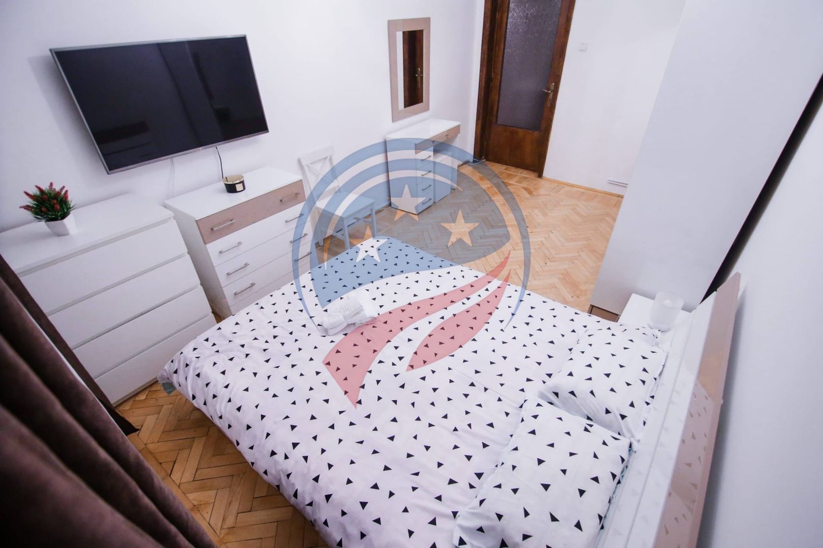 Apartament 2 camere decomandat/de inchiriat/ultracentral/Craiova - Poză 3
