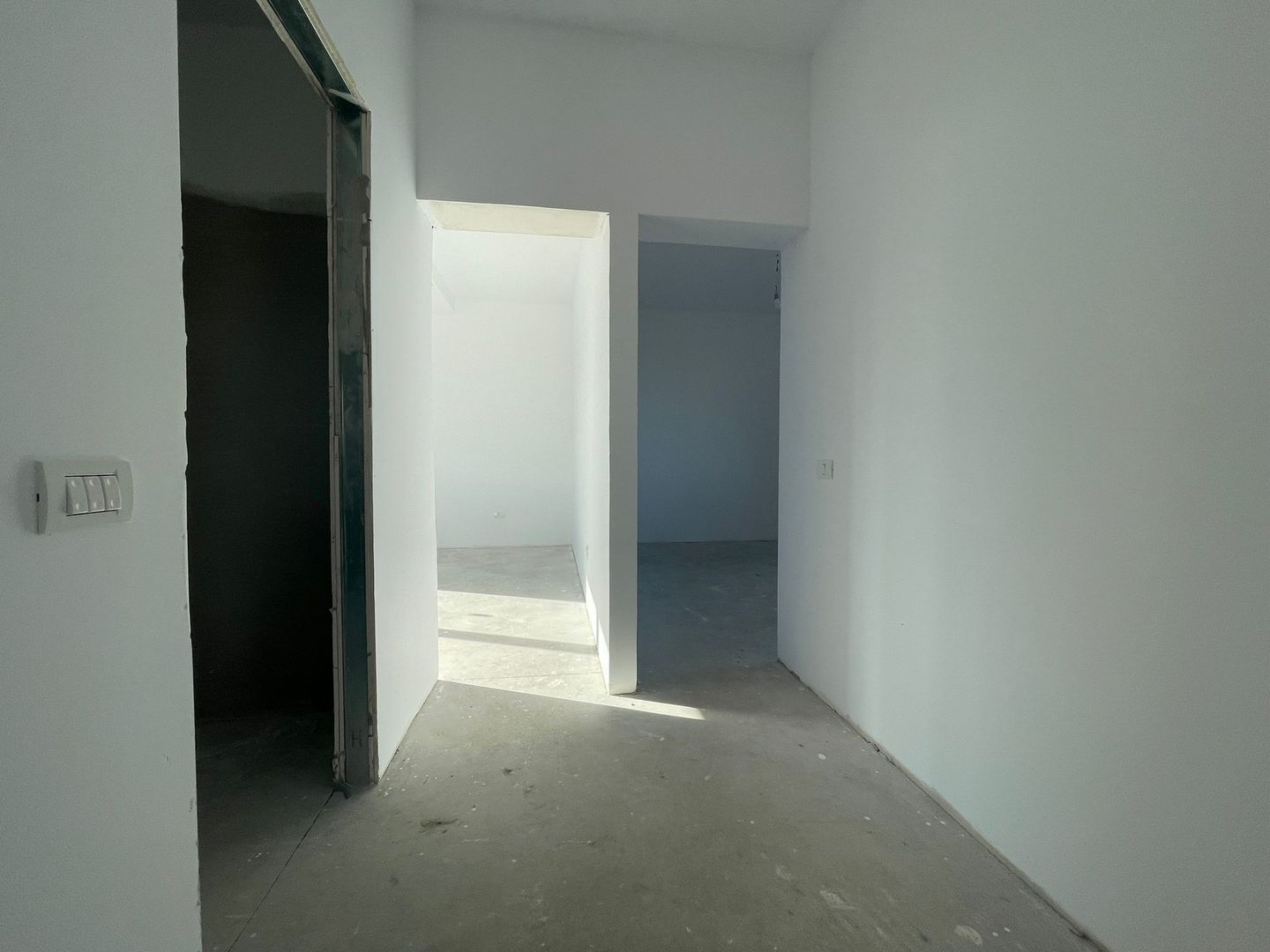 Duplex 4 camere - pozitie excelenta - Mosnita Noua - Poză 6