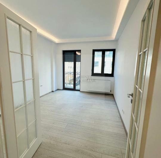 Apartament de vanzare 3 camere Calea Victoriei! - Poză 9
