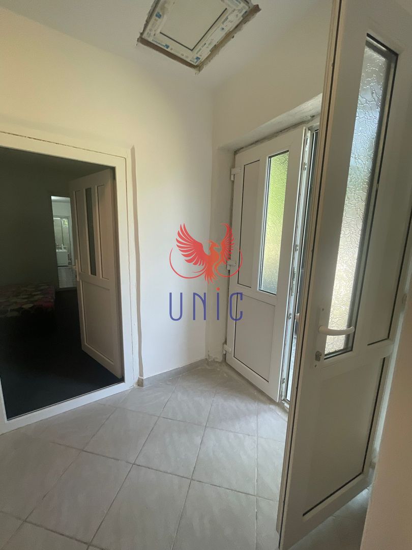 Casa cu teren de 1000 de mp -Radovan - Poză 6