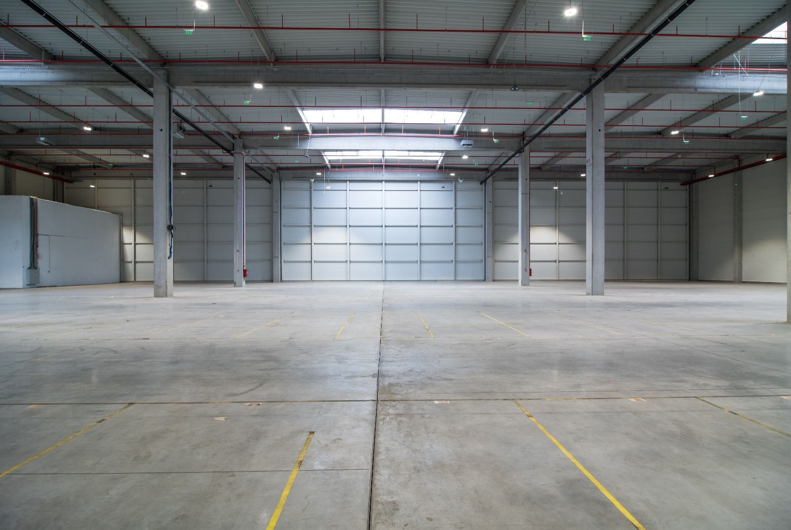 Hală nouă clasa A în parc industrial Arad - Poză 2