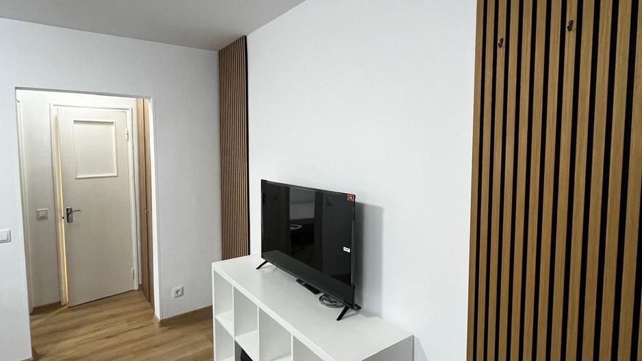 Apartament 2 camere Vitan, centrală proprie, mobilat complet, etaj 3 - Poză 1