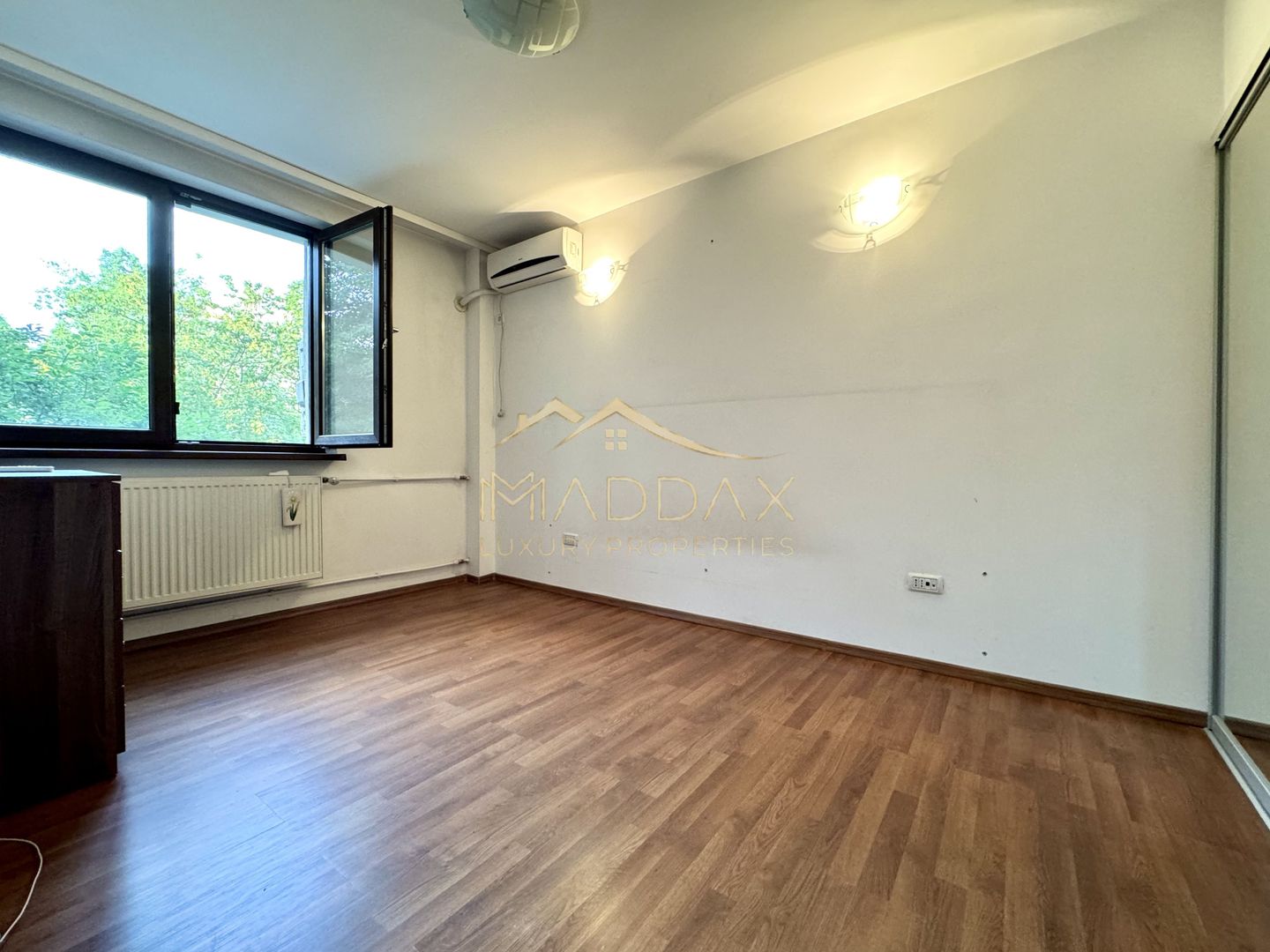Apartament cu 3 camere // Zona Tei - Doamna Ghica - Poză 13