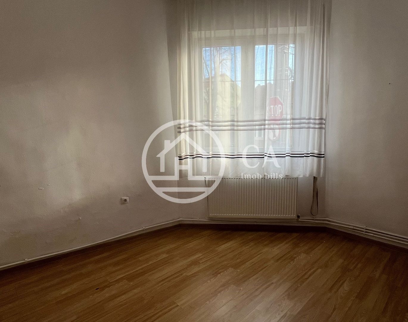 Casă de închiriat cu 3 camere în zona Centrală, Oradea. - Poză 2