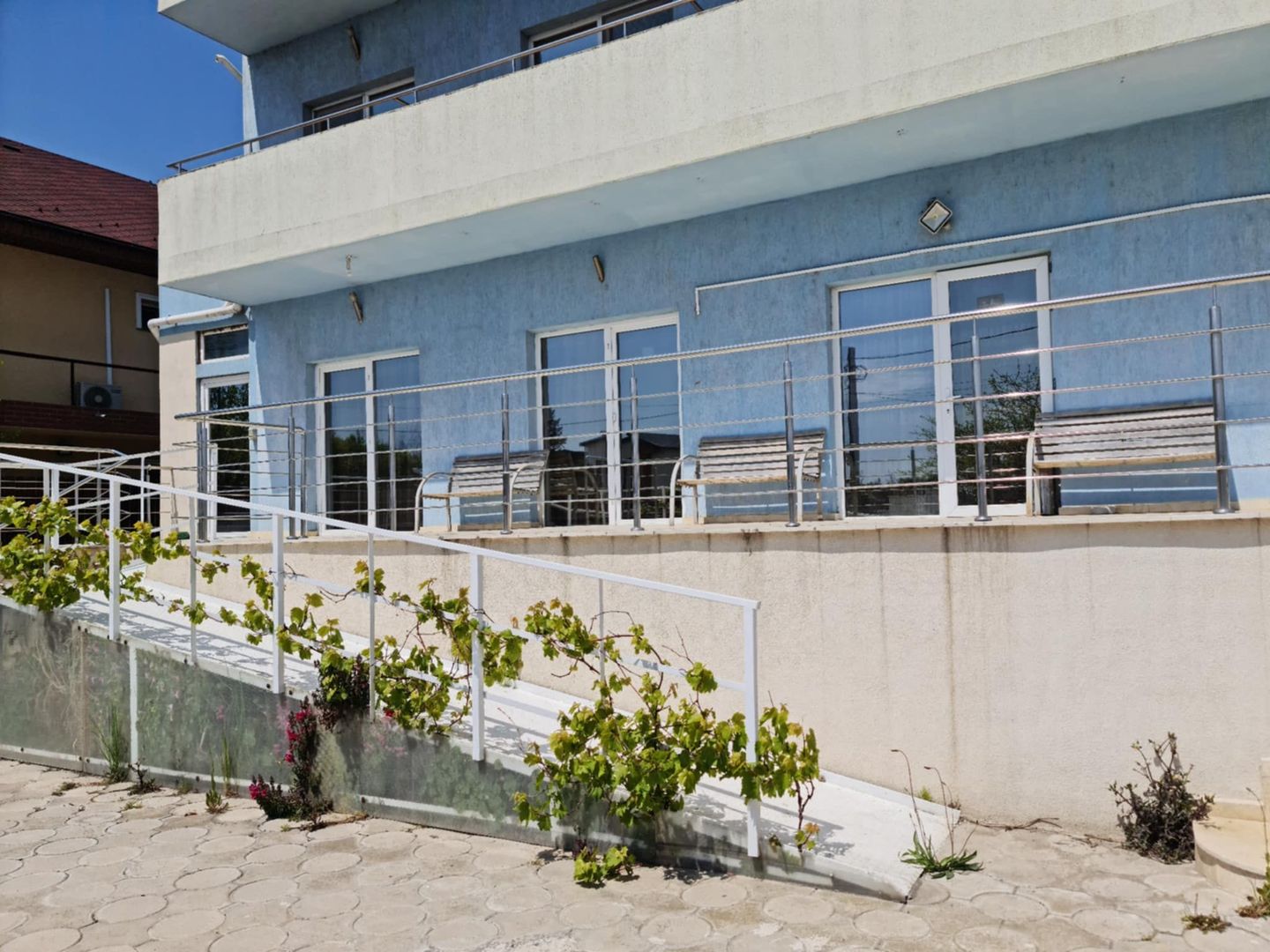 Vânzare Pensiune S+P+4 cu aviz ISU – Vedere Lac & Mare - Poză 3